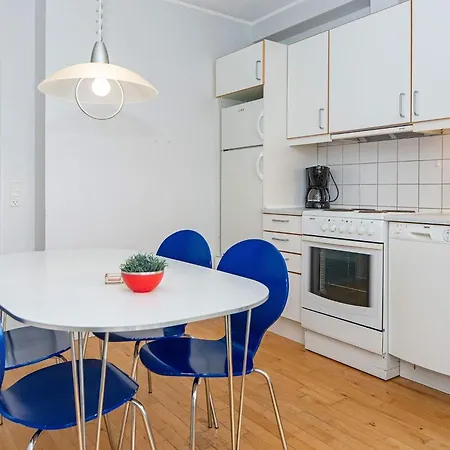 6 Person In Hojer-by Traum Højer