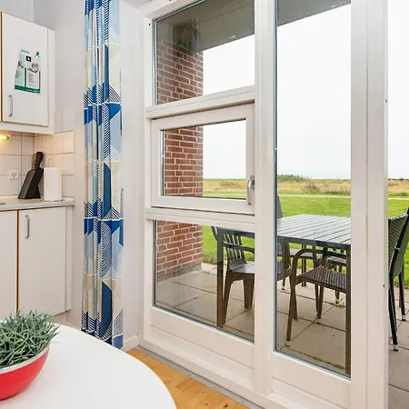 6 Person In Hojer-by Traum * Hojer